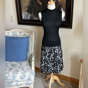 Judd Heller Made in France Sz S Black Semi- Sheer Mock Neck Sleevekess